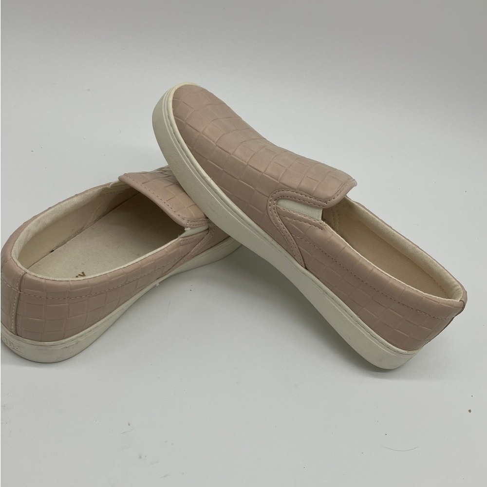 Old Navy Skip On Woven PU Slip On Sneakers Blush Pink Shoes S/846525-02 Size 7
